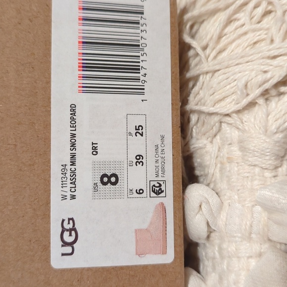 UGG NIB Pink Sparkle Snow Leopard Boots 8 - Picture 8 of 8